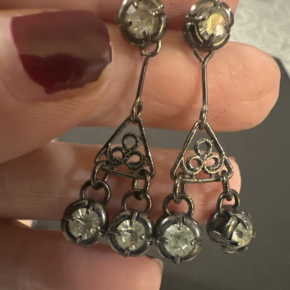 VTG VCLM Green Rhinestone Clear Dangle Antiqued Gold Tone Earrings Stud Pierced - Picture 2 of 4